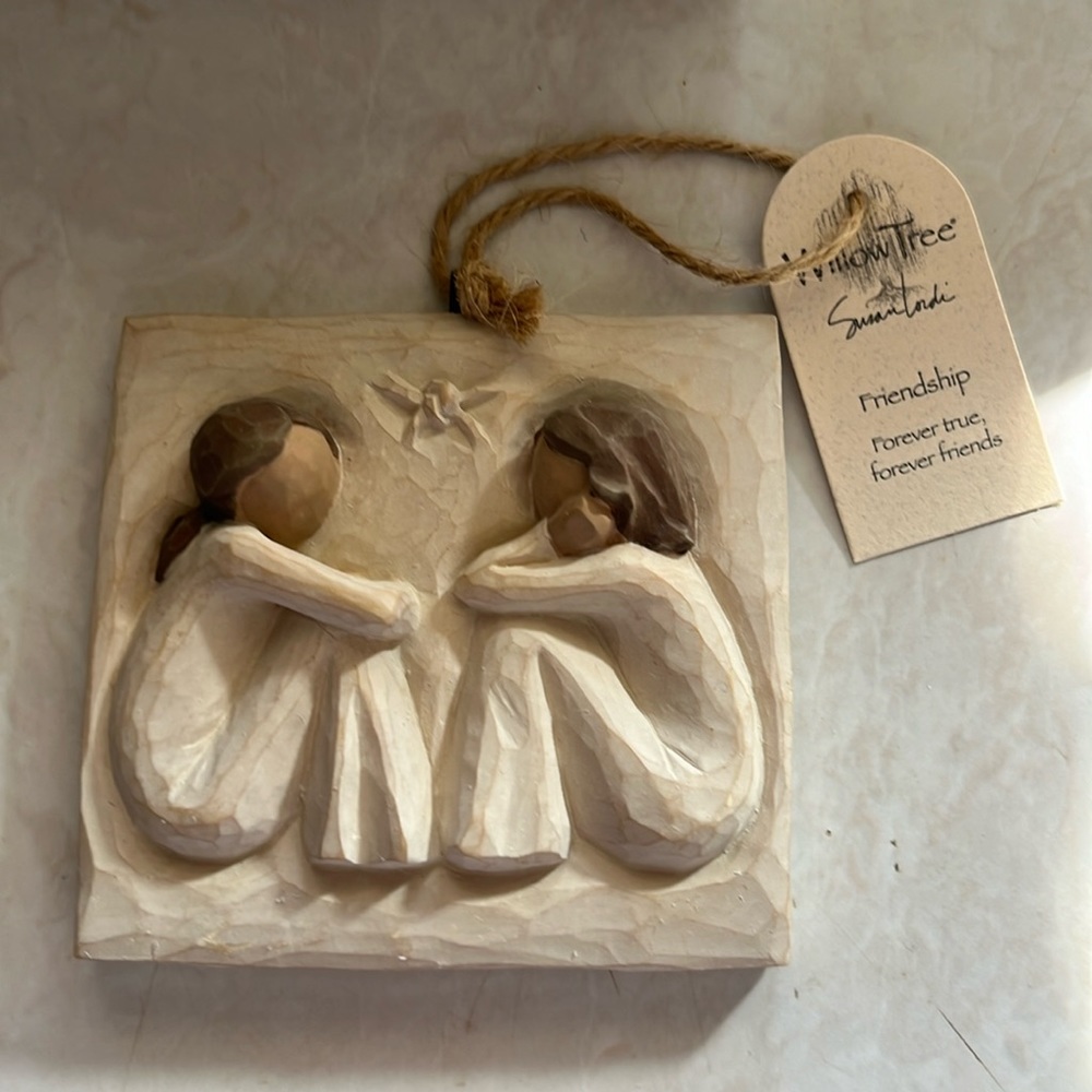 Willow Tree Friendship ornament. New with tag.